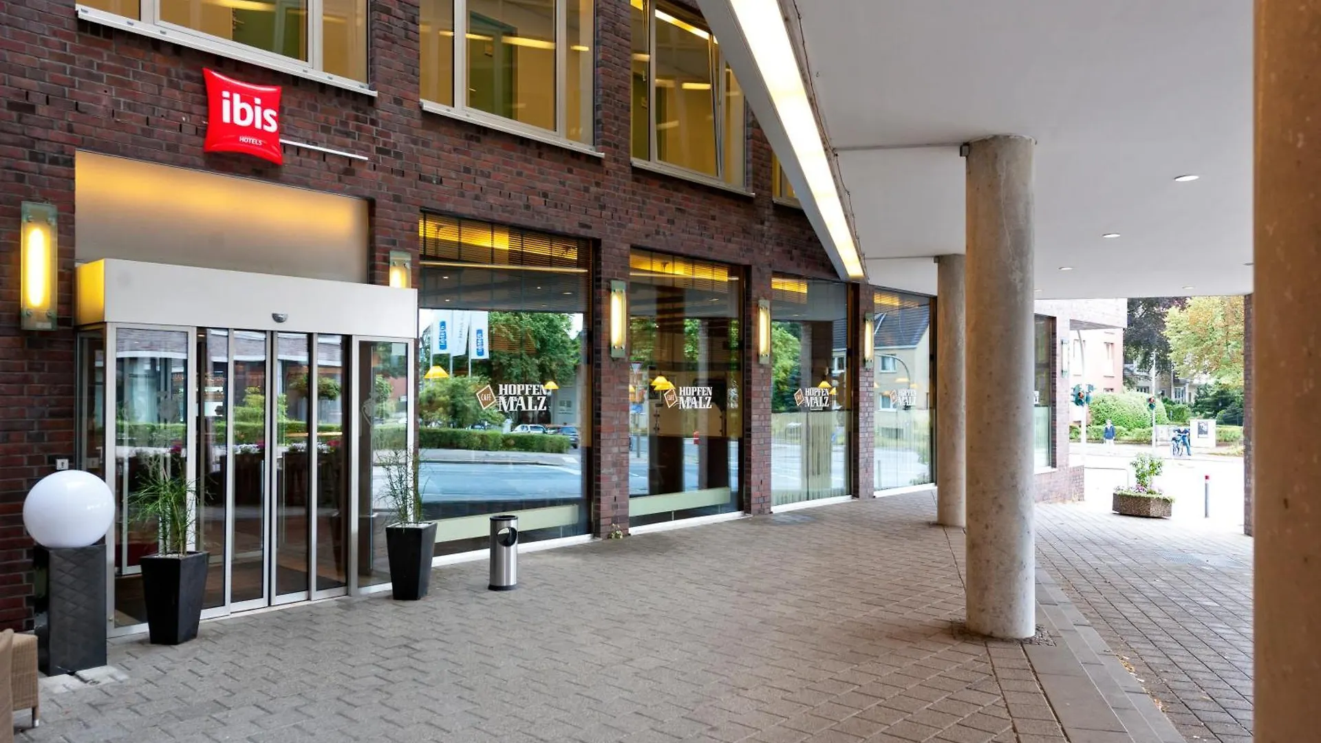 Ibis Hamburg Alsterring Hotel
